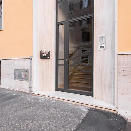 Apartamento Lovely Studio Flat 2 Metro Stops From Colosseum