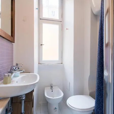 Lovely Studio Flat 2 Metro Stops From Colosseum